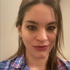 Meet your Posher, Daniela